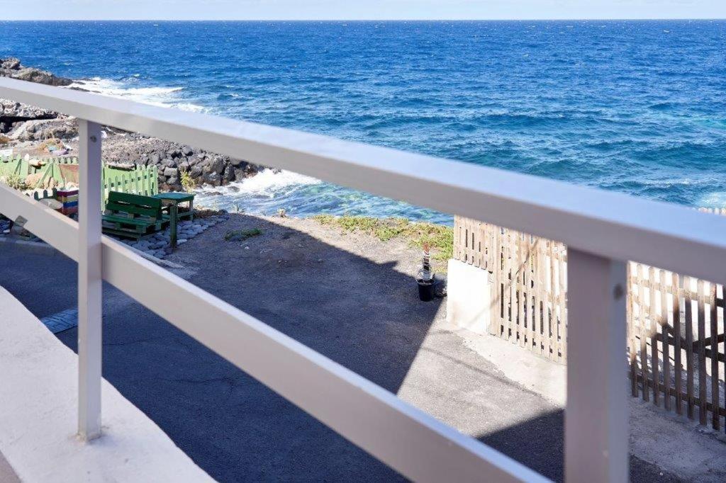 Beautiful Apartment In Front Of The Sea !!!! El Escobonal Екстериор снимка