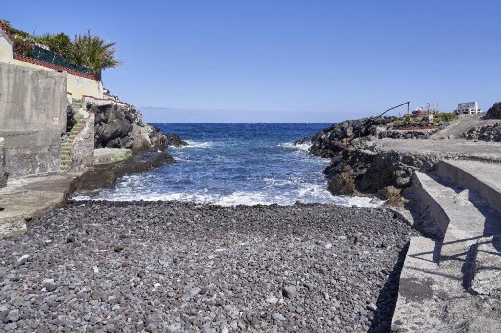 Beautiful Apartment In Front Of The Sea !!!! El Escobonal Екстериор снимка
